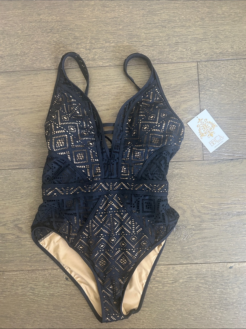 BECCA Keyhole One-Piece Swimsuit - Picture 9 of 17